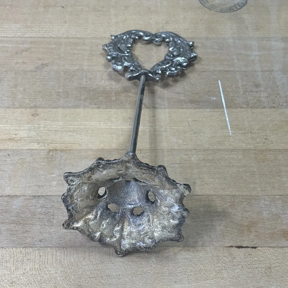 Antique Ornate Silver Plate Table Number Stand Heart Place Card Menu Holder